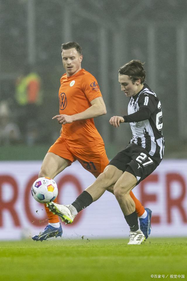 服常-包含加时末段法兰克福调整名单以备德甲，回应争议环节打磨，话题不断，训练强度明显提升的词条