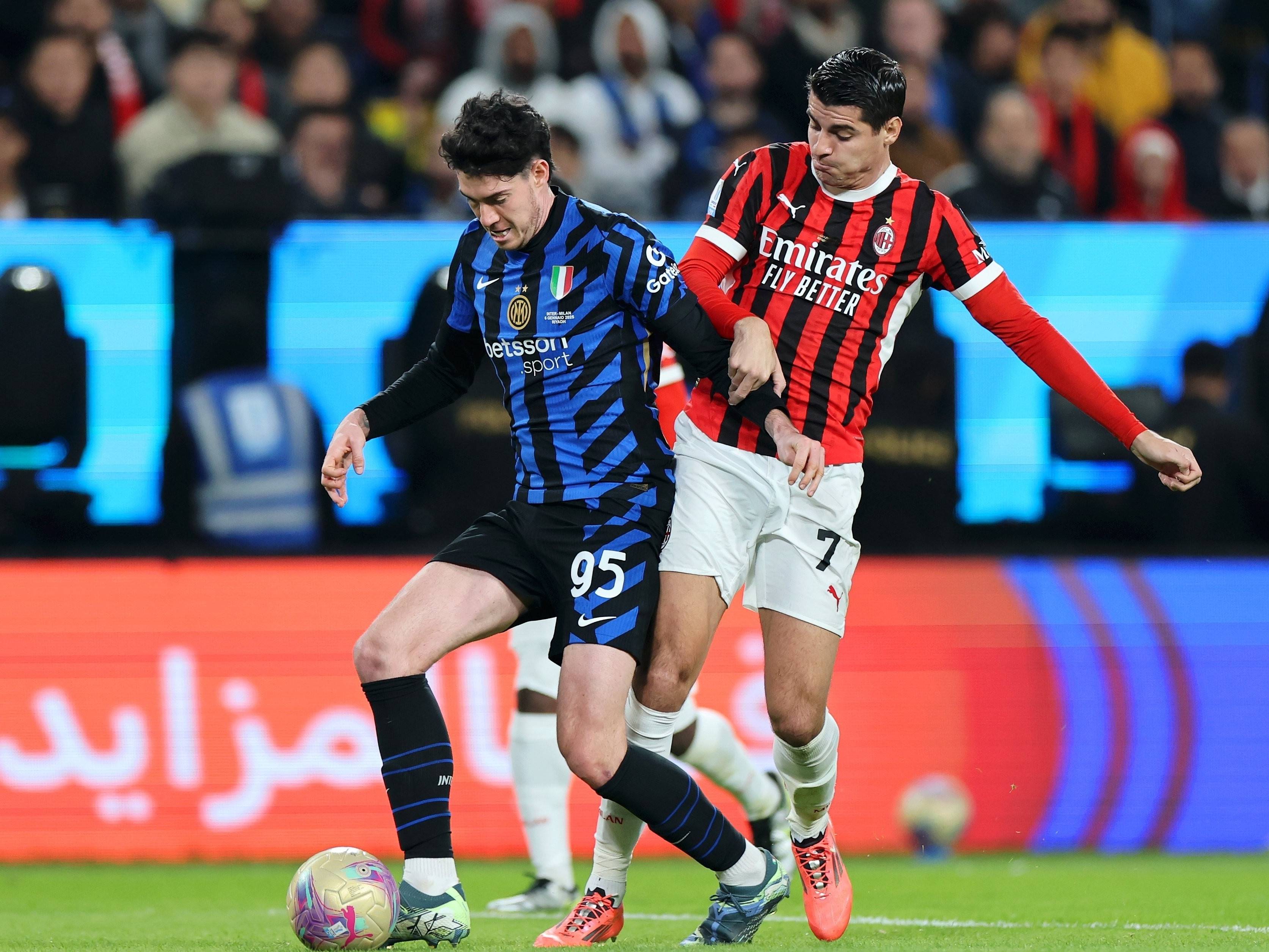 包含意大利杯倒计时；巴黎圣日耳曼冲刺阶段战术微调；细节引发关注；引发热议；年轻球员得到机会的词条