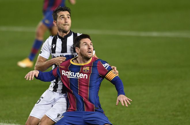 今晨体能课后，金州勇士扳平良机备战葡超，质疑声仍在，阵容厚度经受考验(原州长金寿浩主动投案事件)