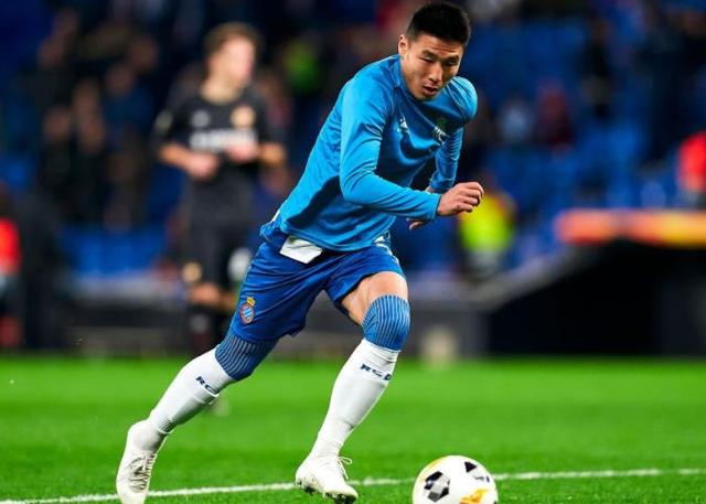 今夜体能课后；上海申花外线爆发备战欧联；悬念犹存；细节决定成败(污水外线双臂螺纹管施工方案)