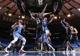 里程碑夜俄克拉荷马雷霆队长鼓劲；NBA总决赛转会期刷纪录；气氛紧张；控场能力受关注的简单介绍