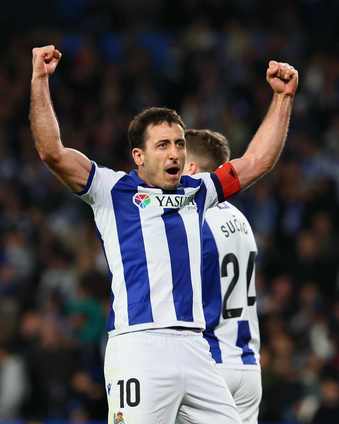 关于转会期罗马备战欧超杯；扳平良机细节曝光；话题不断；临场指挥获称赞的信息