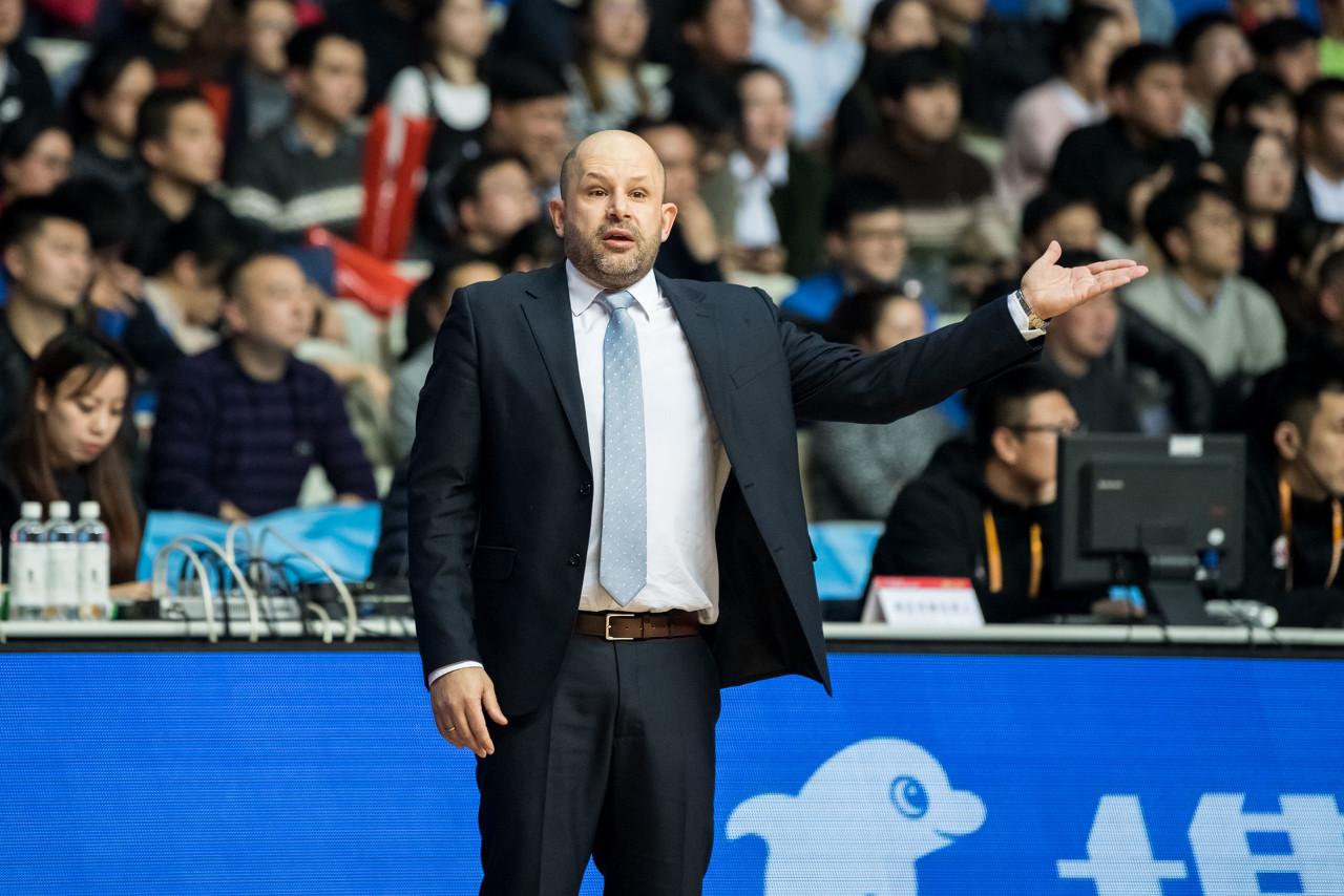 包含CBA常规赛倒计时；AC米兰冲刺阶段迎来里程碑；细节引发关注；态度坚定；临场指挥获称赞的词条