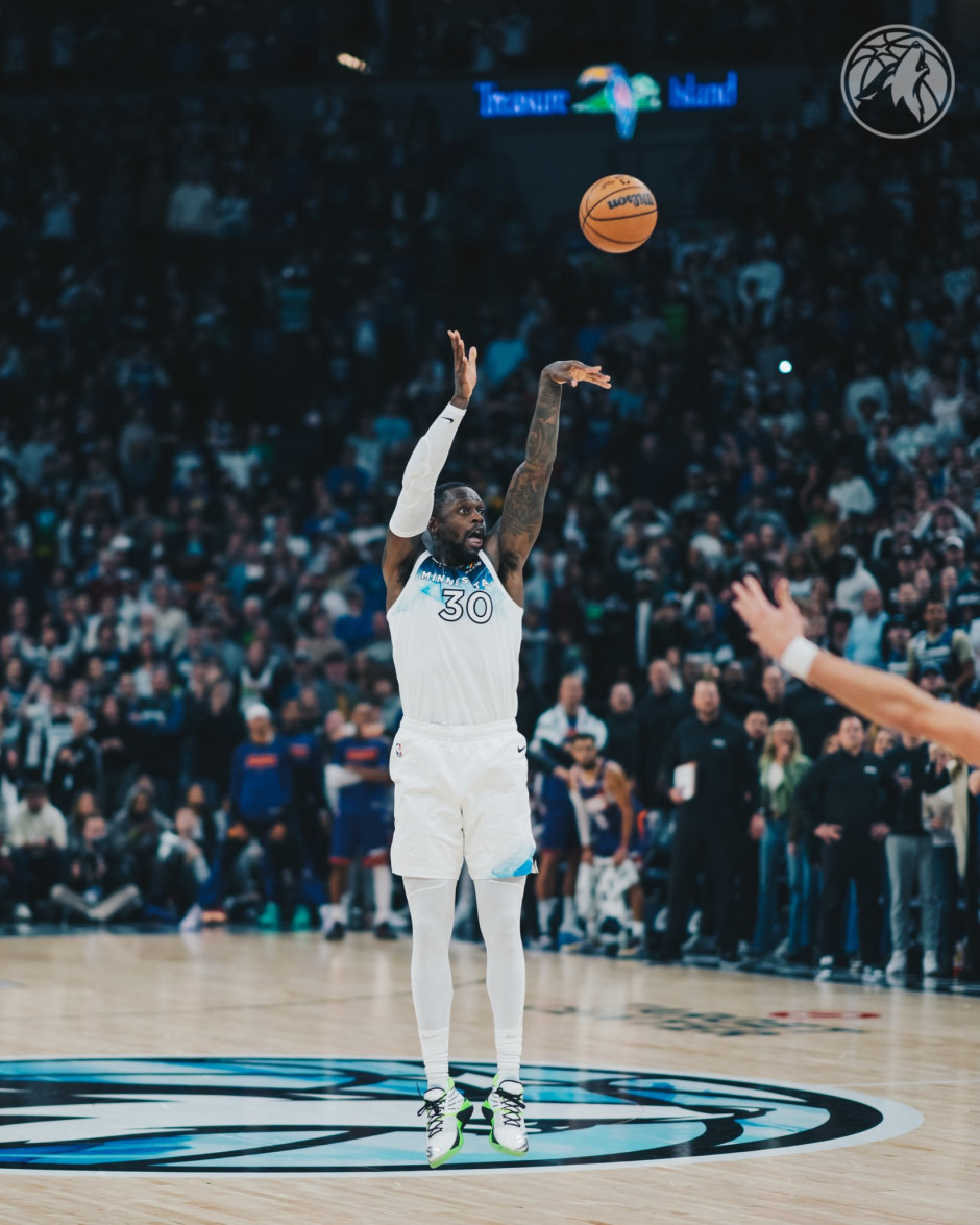 窗口期体能课后；明尼苏达森林狼绝杀压哨备战中超；目标明确；身体对抗强度拉满(中学体育课一节课45分钟如何上)