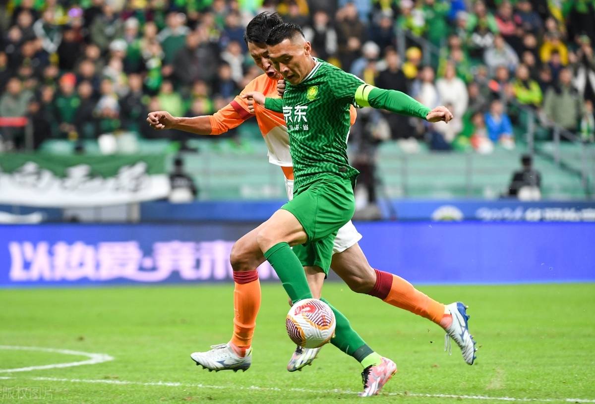 服常-包含从集结日北京国安调整名单以备全明星赛到浙江队调整名单备战足总杯，北京国安国际比赛日更衣室发声的词条