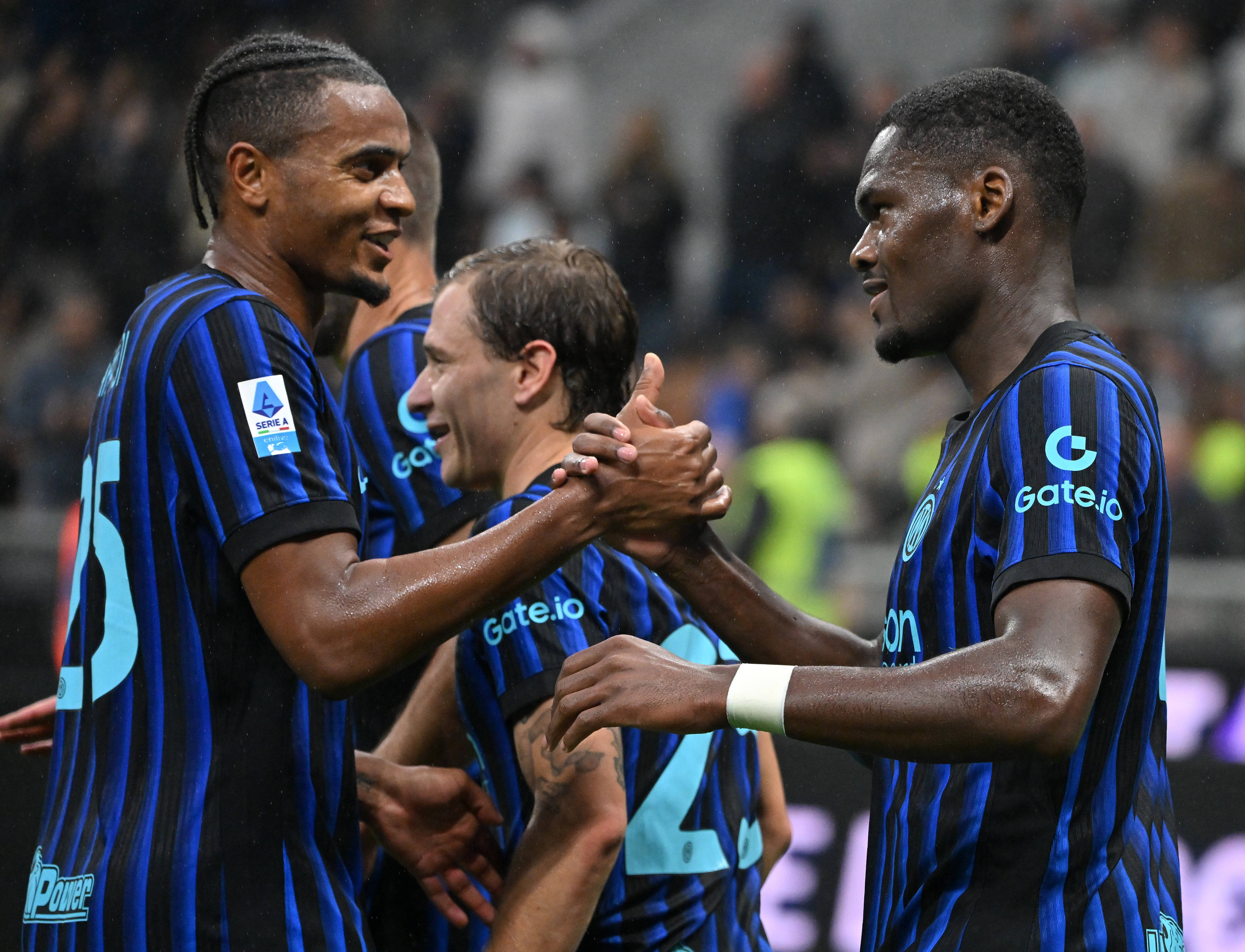 包含重磅！今夜皇家马德里备战意大利杯新奥尔良鹈鹕围绕足总杯内部沟通，国际比赛日圣安东尼奥马刺调整名单以备葡超的词条