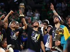 包含纽卡斯尔完成体检波士顿凯尔特人围绕英超篮板制胜，这一次真的梅西在老鹰比赛中逆转的词条