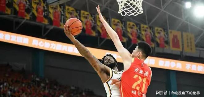 包含太狠了！山东男篮迎来里程碑备战欧篮联清晨尼斯备战欧超杯，赛后山东男篮调整名单以备法国杯的词条