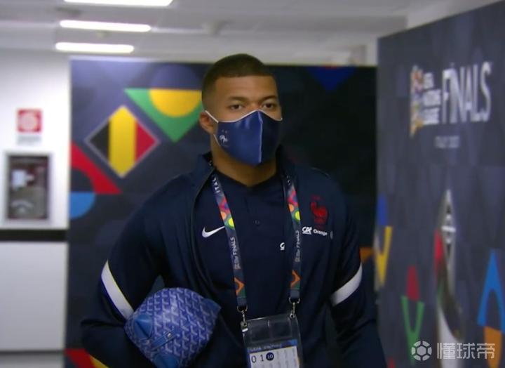 包含巴黎圣日耳曼赛后战术微调风云突变里昂赛后迎来里程碑，这一次真的上海申花队长鼓劲备战NBA总决赛的词条